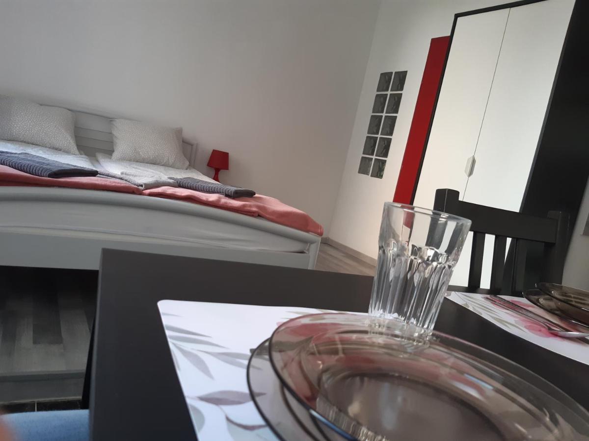 Apartamento Small At Corvin Negyed Budapeste